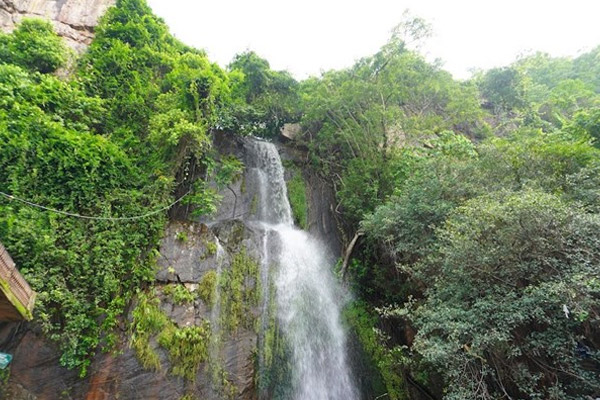 Kakolat Waterfalls